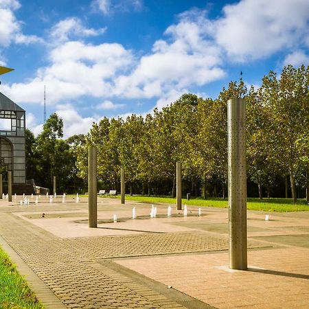 Parkside & City View In Sydney Olympic Park Luaran gambar