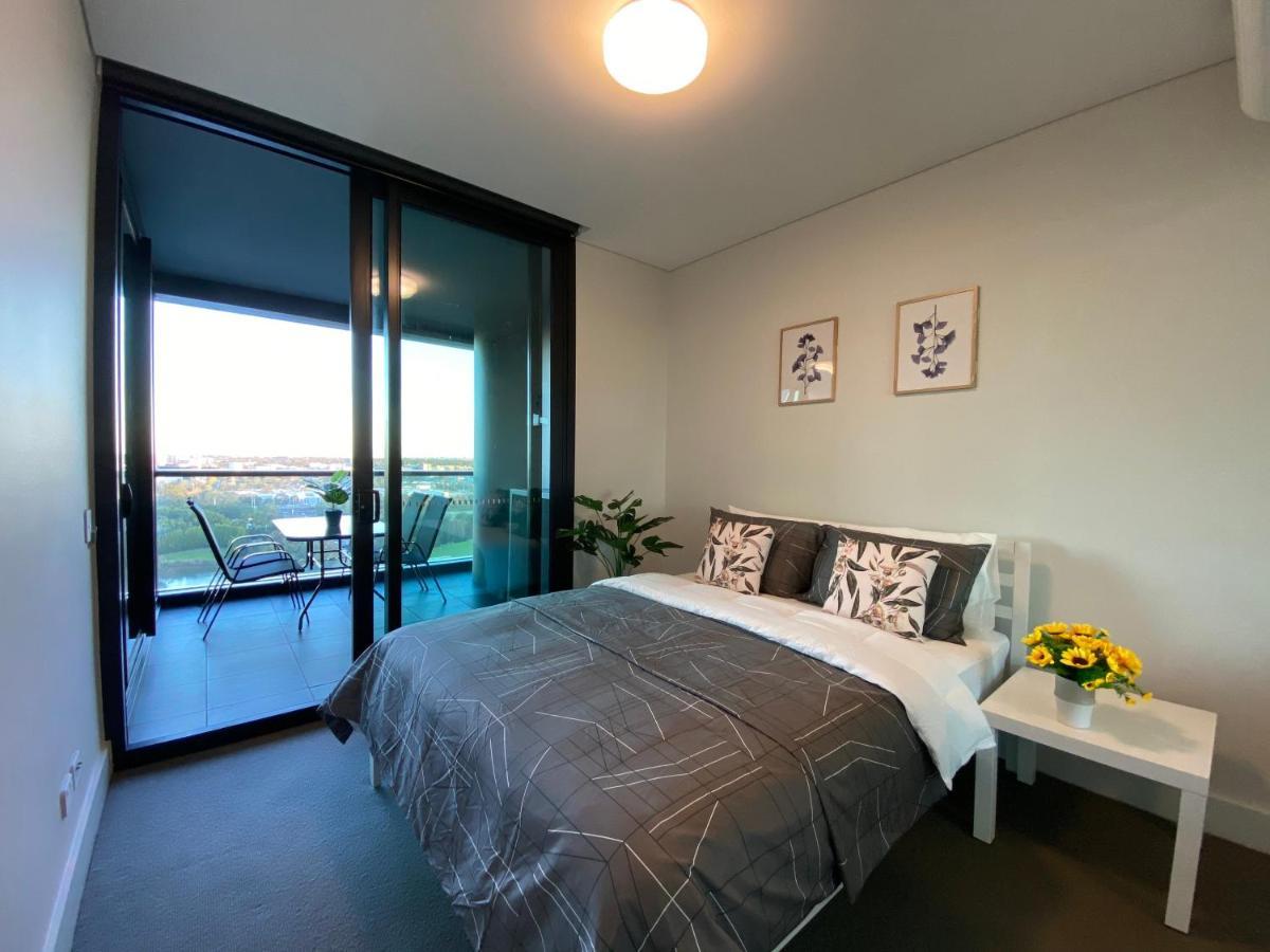 Parkside & City View In Sydney Olympic Park Luaran gambar