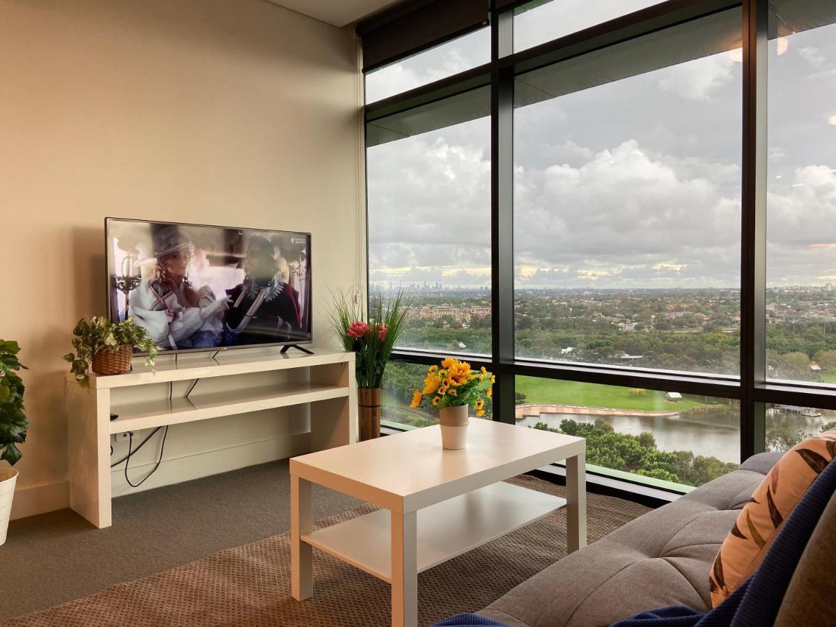 Parkside & City View In Sydney Olympic Park Luaran gambar