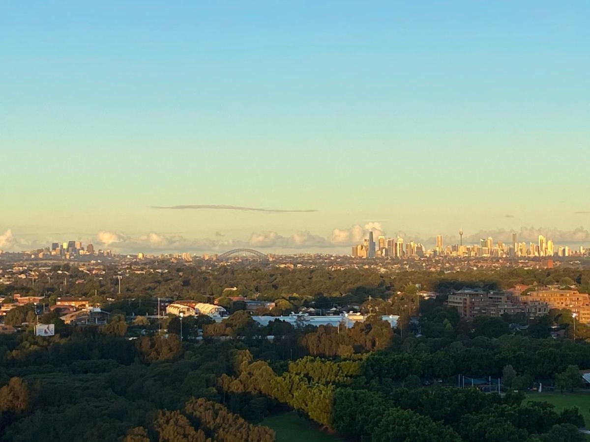 Parkside & City View In Sydney Olympic Park Luaran gambar