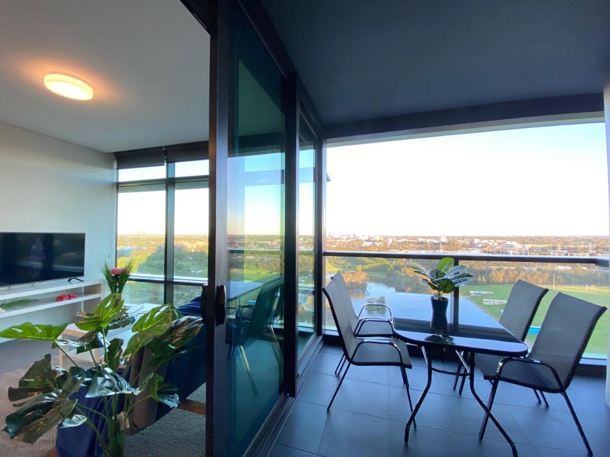Parkside & City View In Sydney Olympic Park Luaran gambar